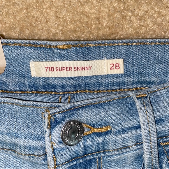 NWT! Levi's 710 Super Skinny - Size 28/Size 6 - Picture 3 of 4